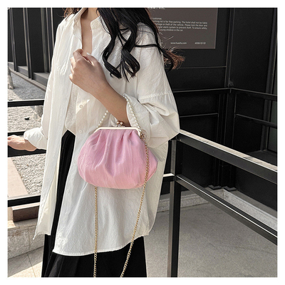 2024 NEW RETRO FAIRY Solid COLOR SMALL BAG BIAŁA RYCZY KASZEK PERŁOWA KASZEK DAMY NET YARN W SIMPLE CROSSBODY BAG
