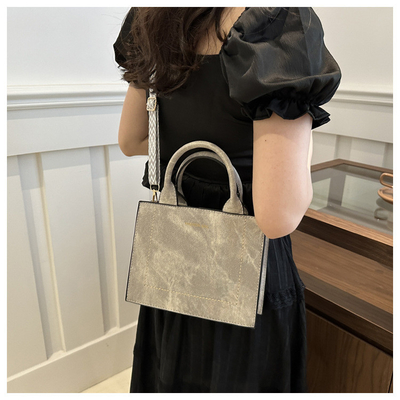 VINTAGE CHIC TEXTURED LETTER TOTE BAG damska torba 2024 NOWA duża pojemność moda torba ręczna szeroki pas torba ramienne