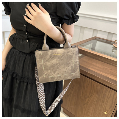 VINTAGE CHIC TEXTURED LETTER TOTE BAG damska torba 2024 NOWA duża pojemność moda torba ręczna szeroki pas torba ramienne