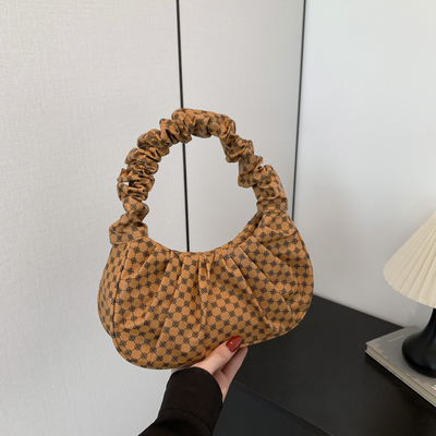 DAMYJSKA TENDENCJA NOWA TENDENCJA W TENDENCJI ALL-IN-ONE TASKA RYGNA PRZESŁOWNA I LATOWA MODA TASKA KLOUDY