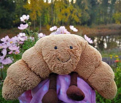 WzmocnionyPłaszczowy 9&quot; Croissant Płaszczowy Cudowny Uśmiech Croissant Chleb Poduszka wypełnione Zwierzęta Zabawne Miękkie Żywność Plushies